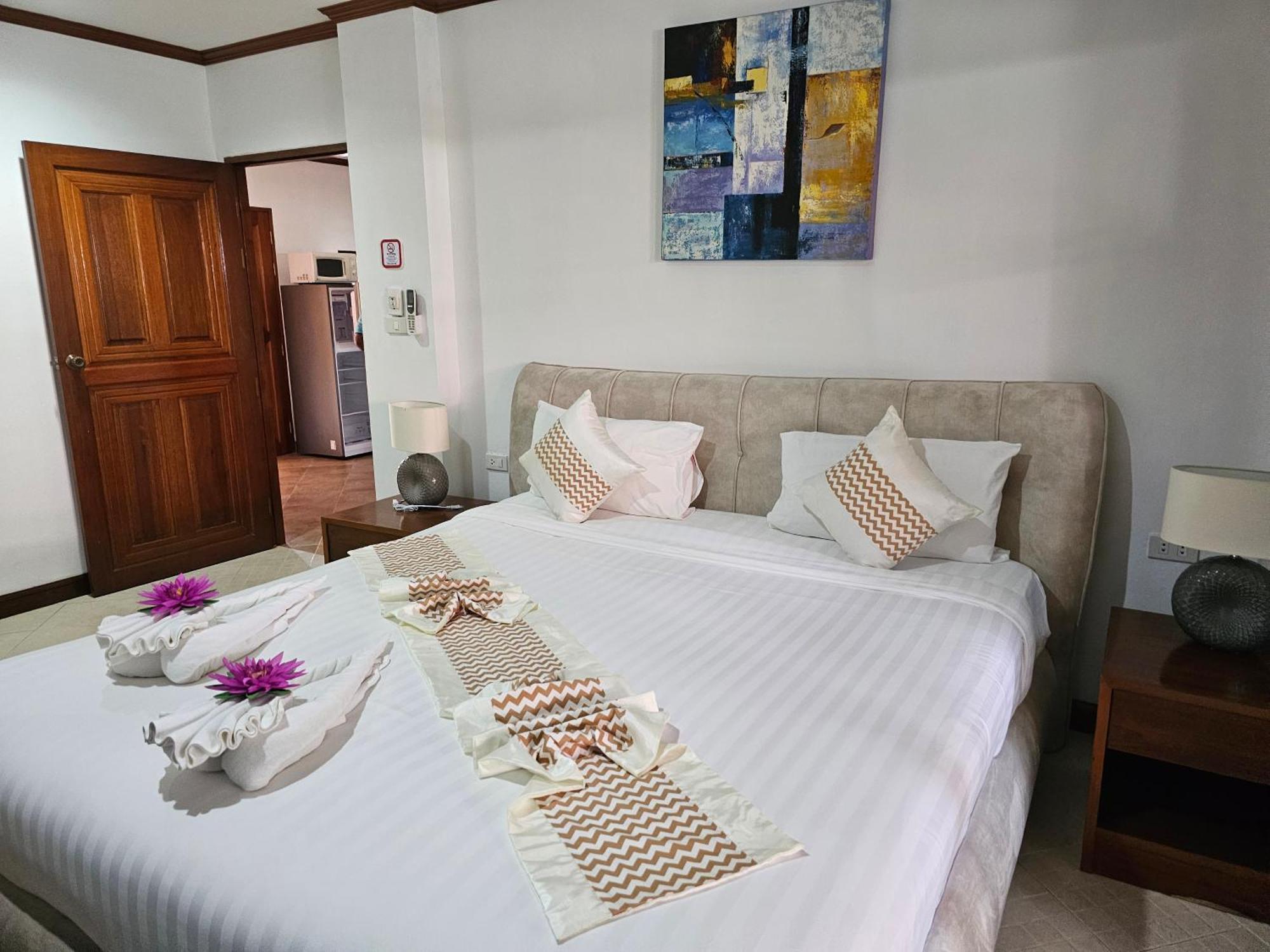 Sai Rougn Apartment Patong Exteriér fotografie