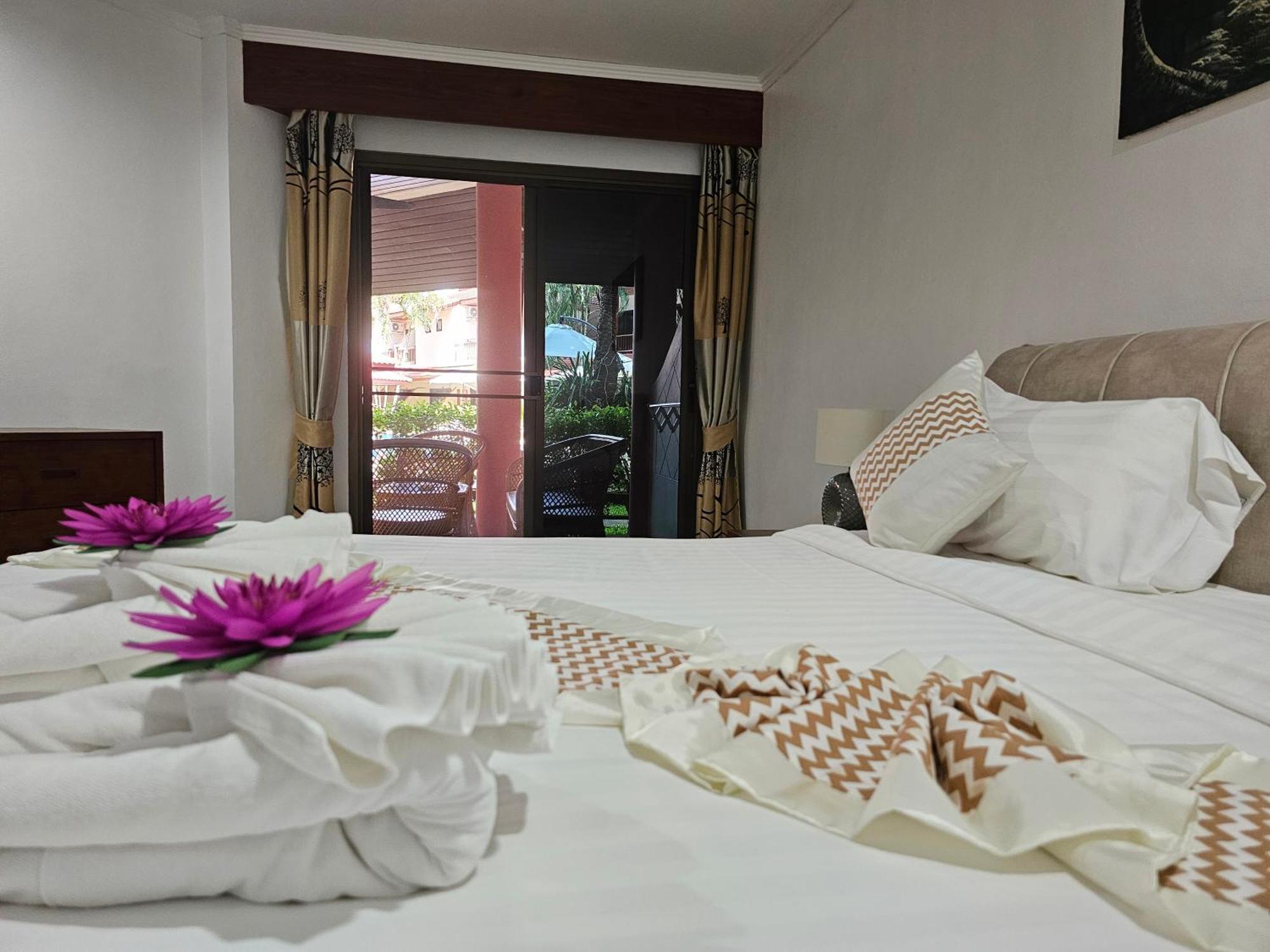 Sai Rougn Apartment Patong Exteriér fotografie