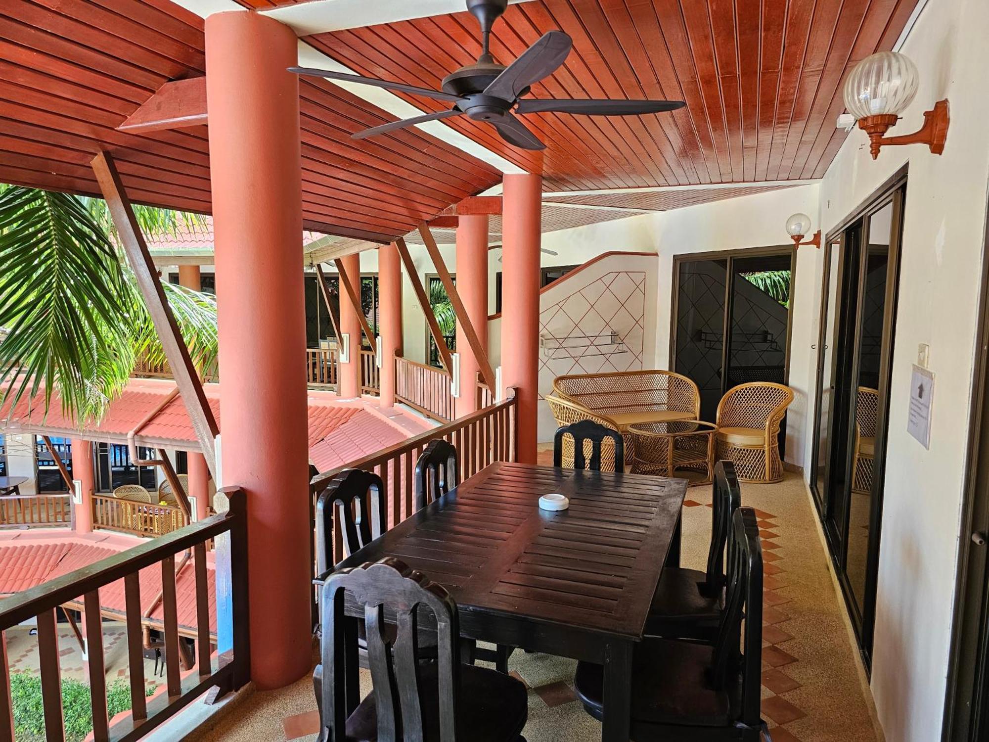 Sai Rougn Apartment Patong Exteriér fotografie
