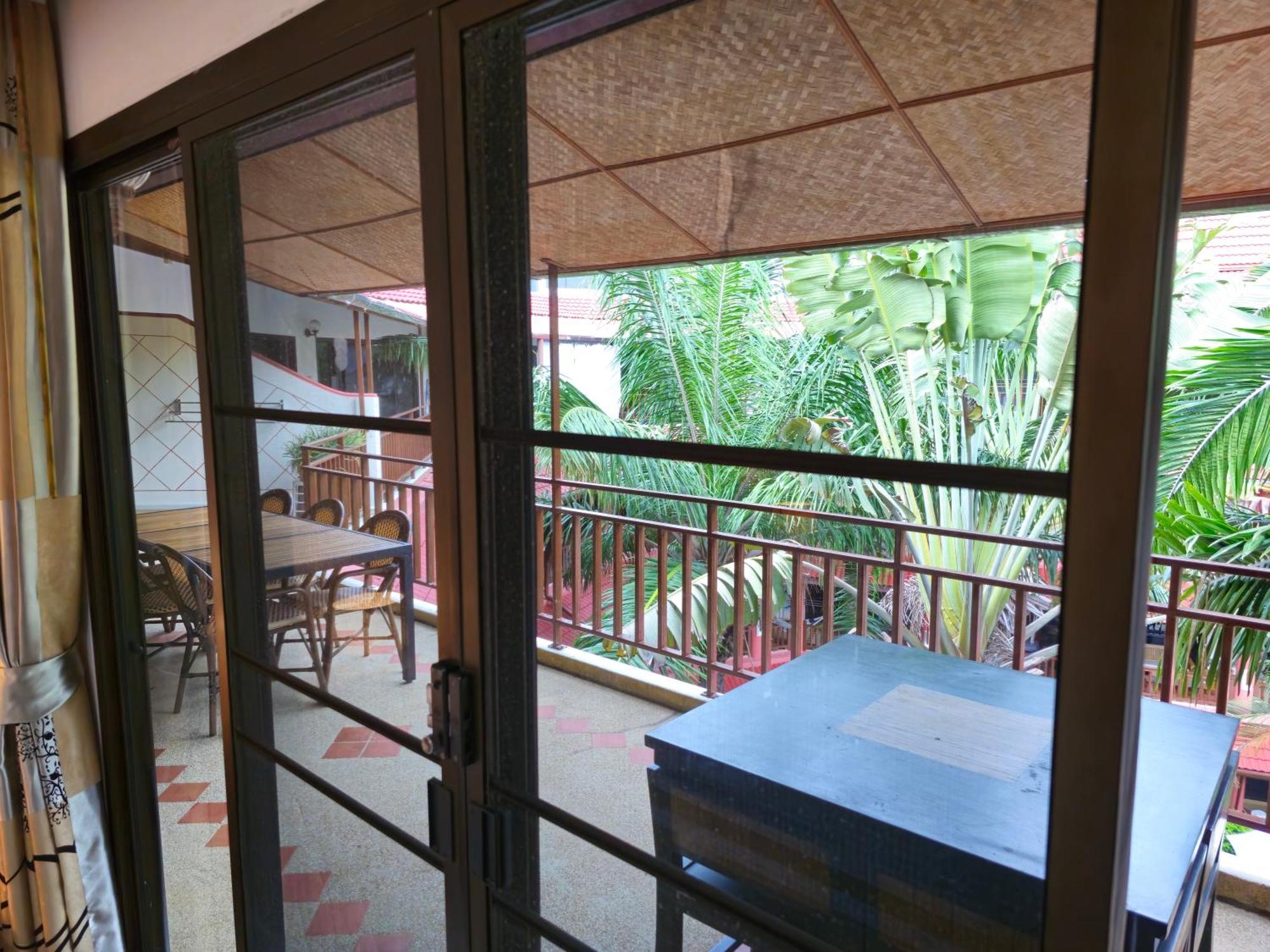 Sai Rougn Apartment Patong Exteriér fotografie
