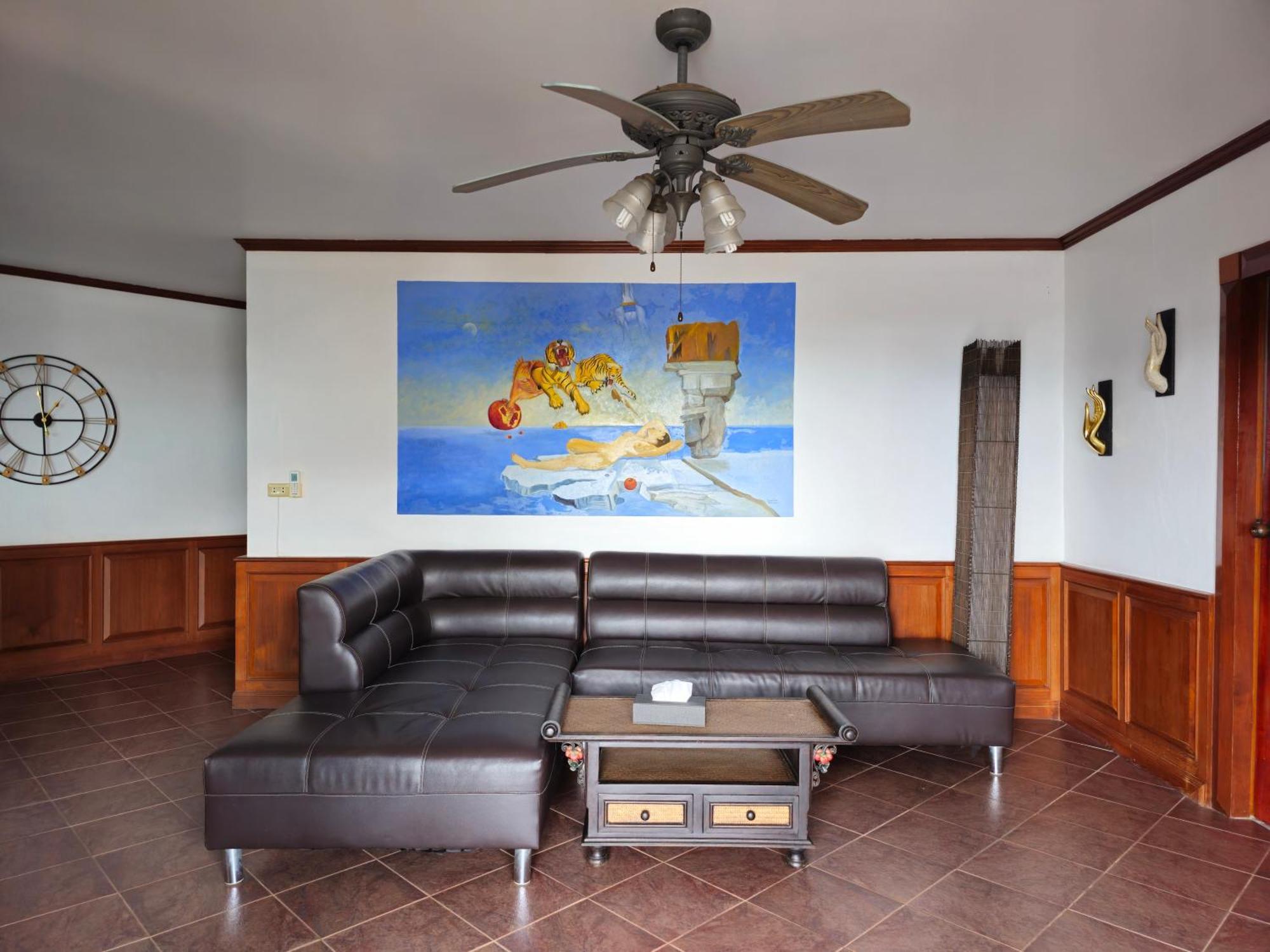 Sai Rougn Apartment Patong Exteriér fotografie